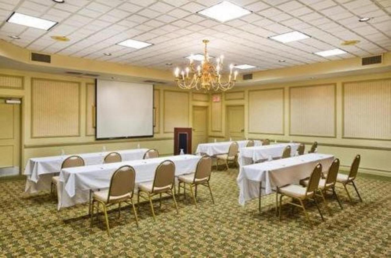 Ramada By Wyndham Gainesville Luaran gambar
